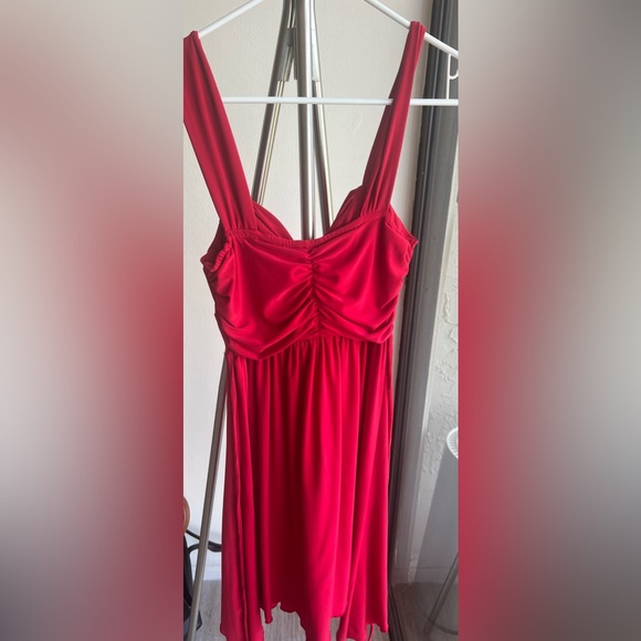 Women’s red sundress. - Picture 2 of 3